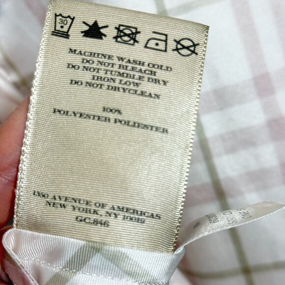 Burberry | Pink Tartan Rain Slicker Poncho folds into carry bag - Picture 10 of 16